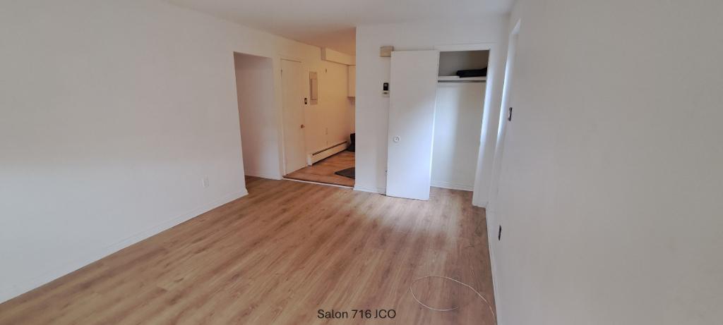 3-1/2 à louer à Longueuil, 1100$/mois Chauffé+eau chaude