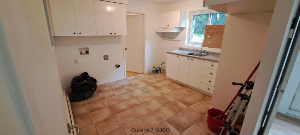 3-1/2 à louer à Longueuil, 1100$/mois Chauffé+eau chaude