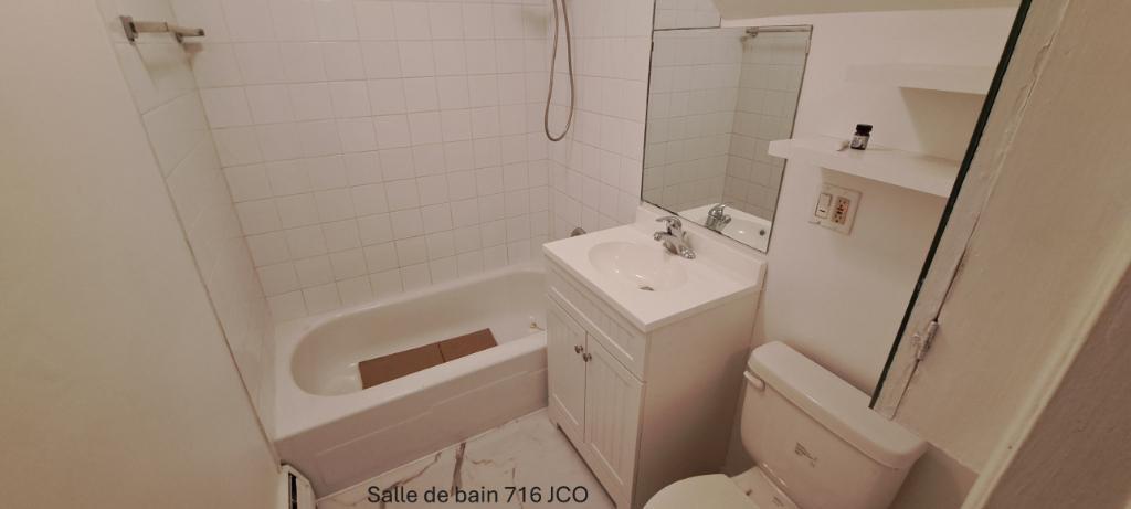3-1/2 à louer à Longueuil, 1100$/mois Chauffé+eau chaude