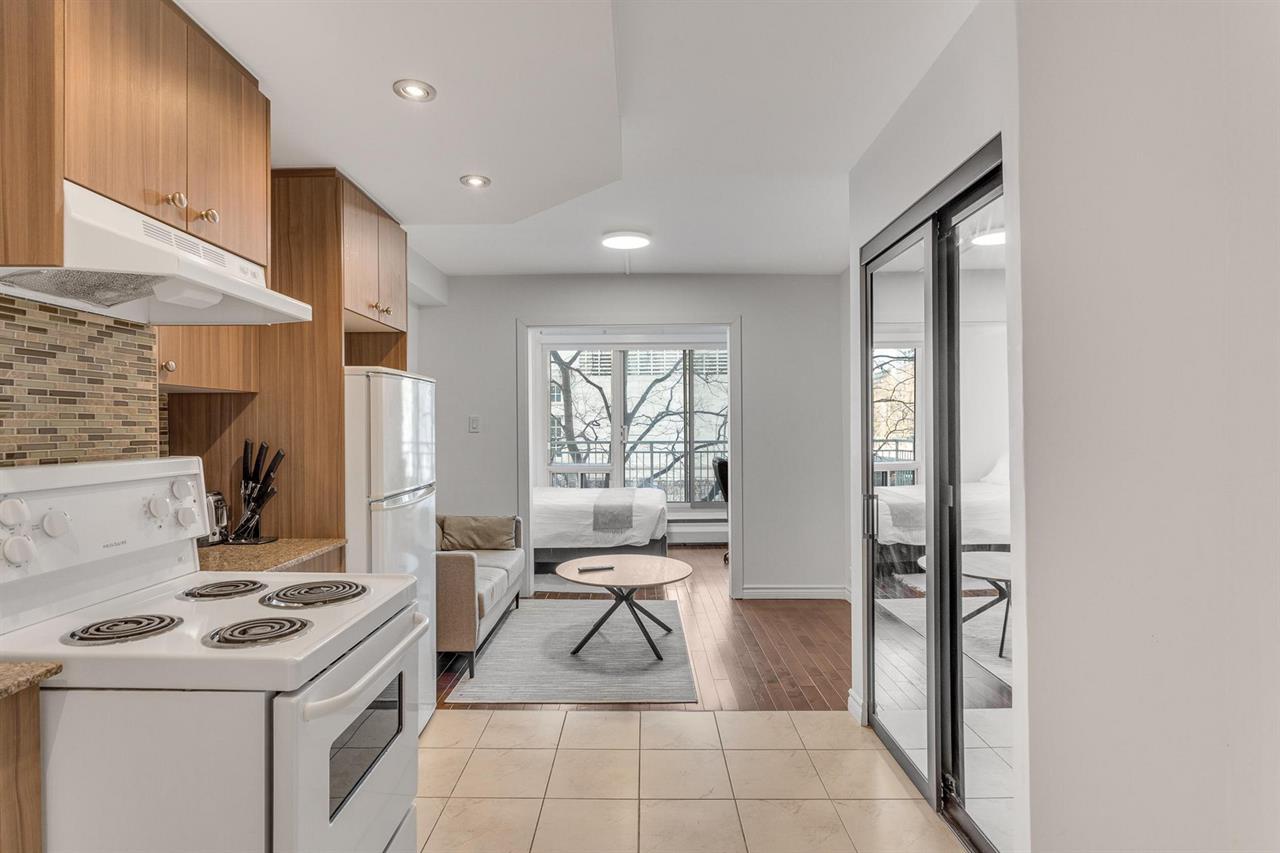 1 + DEN Furnished - 1180 Rue Du Fort, Ville-Marie