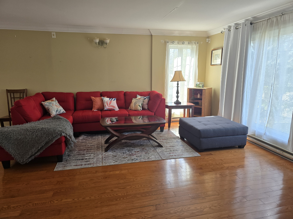 Belle Maison Spacieuse-Quartier Paisible