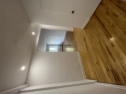 1 room apartment of 55 m² in Côte Saint-Luc