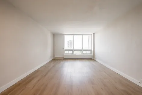 1 room apartment of 54 m² in Montreal