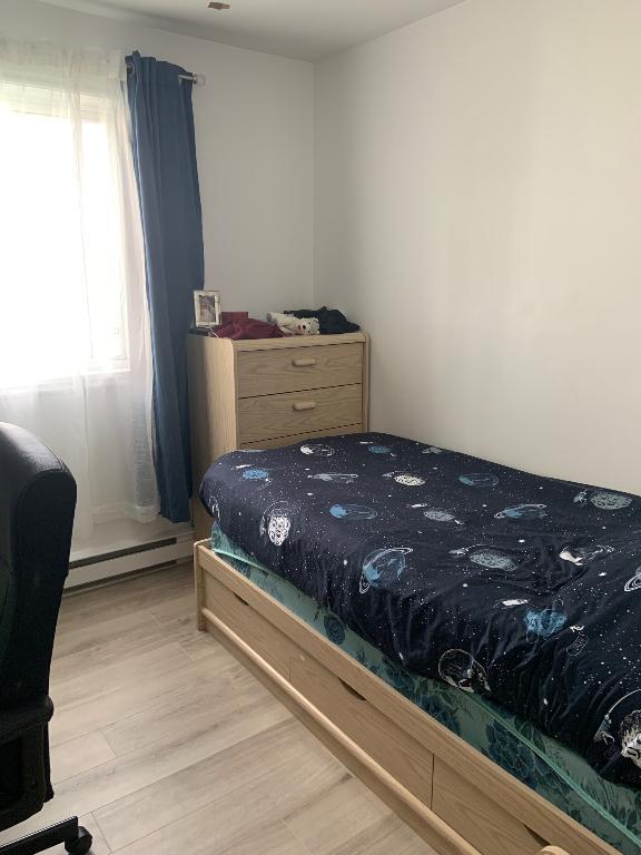 5 1/2 Boisbriand à louer 3 chambres disponible le 30 juin