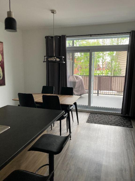 Grand 5 1/2 à louer à Farnham