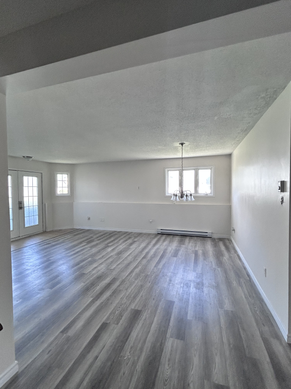 3 Chambres + 1 Bureau à Louer