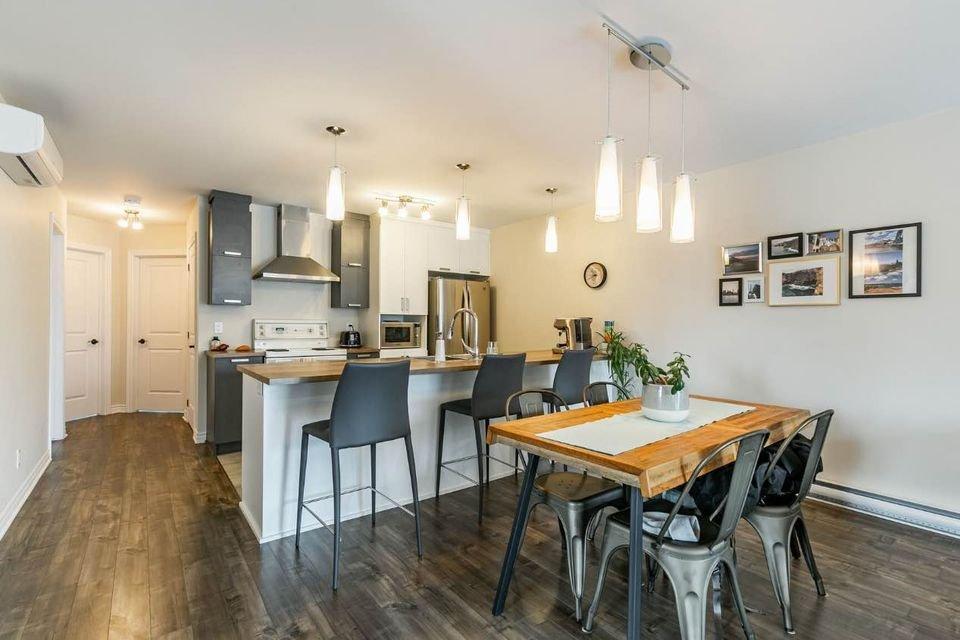 CONDOS LOCATIFS | 2 Chambres Bureau |