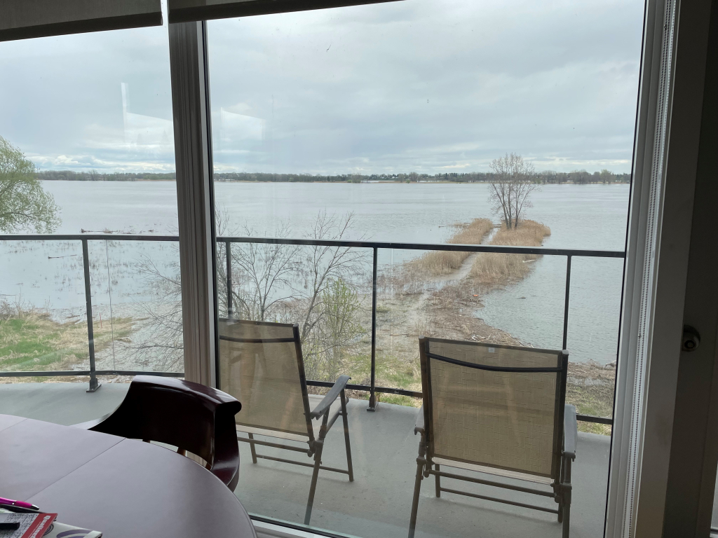 Condo 4 1/2 à Louer