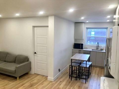 12 - 2090 Wellington, Montréal