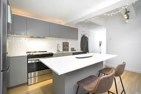 1 room apartment of 75 m² in Montreal