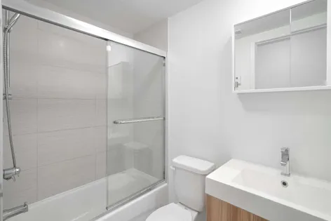 1 room apartment of 52m² in Montreal
