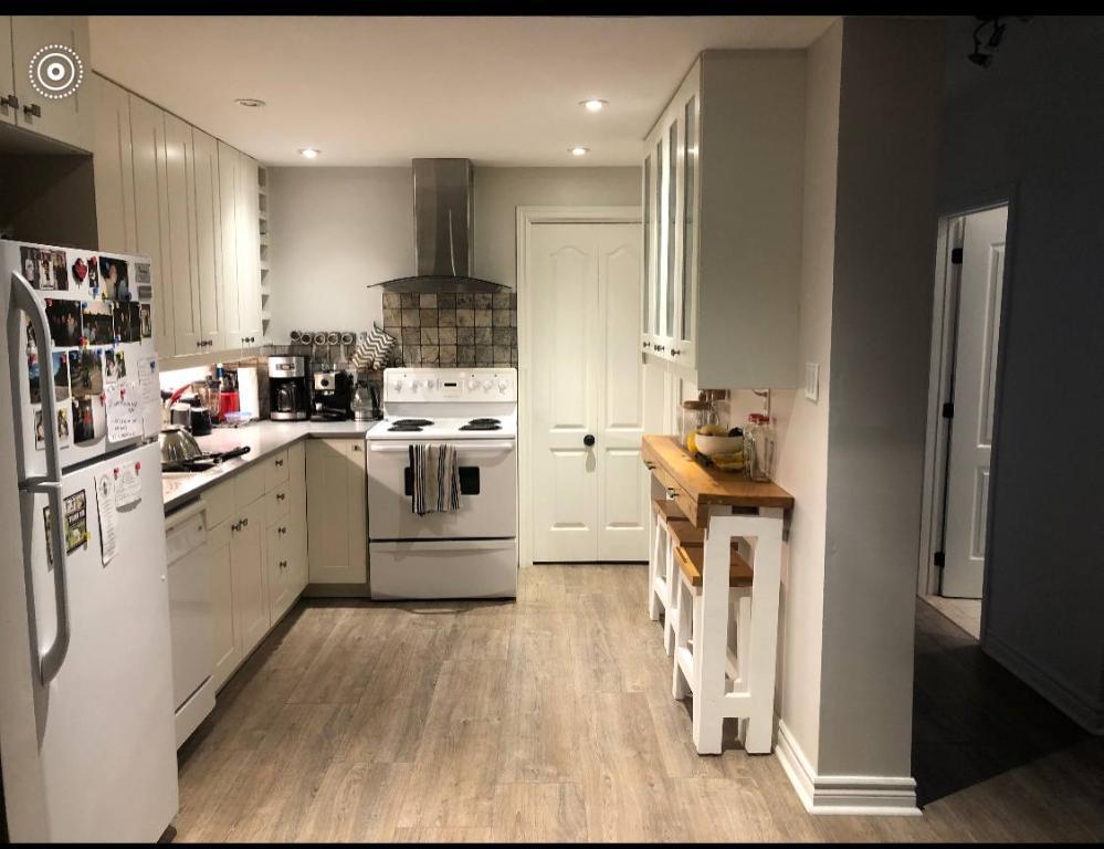 lease of spacious two bedroom apartment in NDG montreal