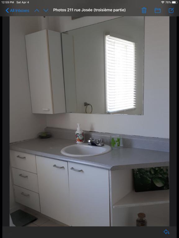 Très grand 5 ½ demi sur Deux Etages dans un quadruplex