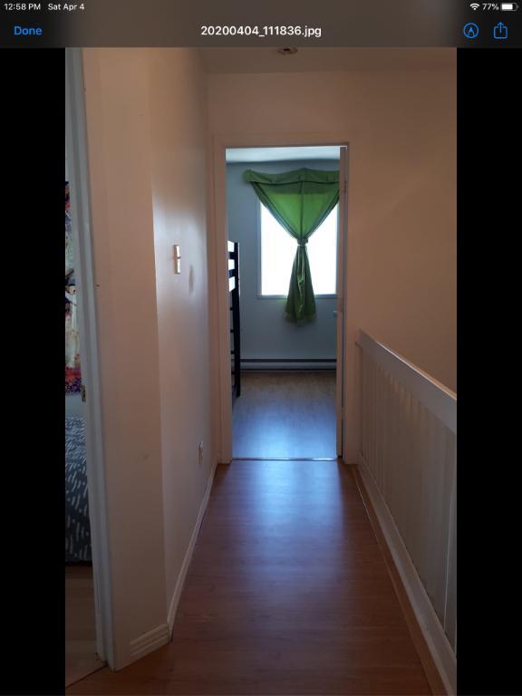 Très grand 5 ½ demi sur Deux Etages dans un quadruplex