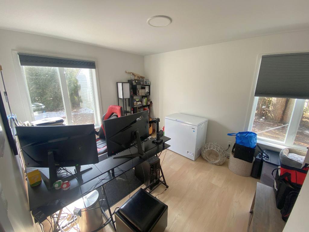 4 1/2 RÉNOVÉ avec électros, WiFi, Stationnement, Terrasse INCLUS