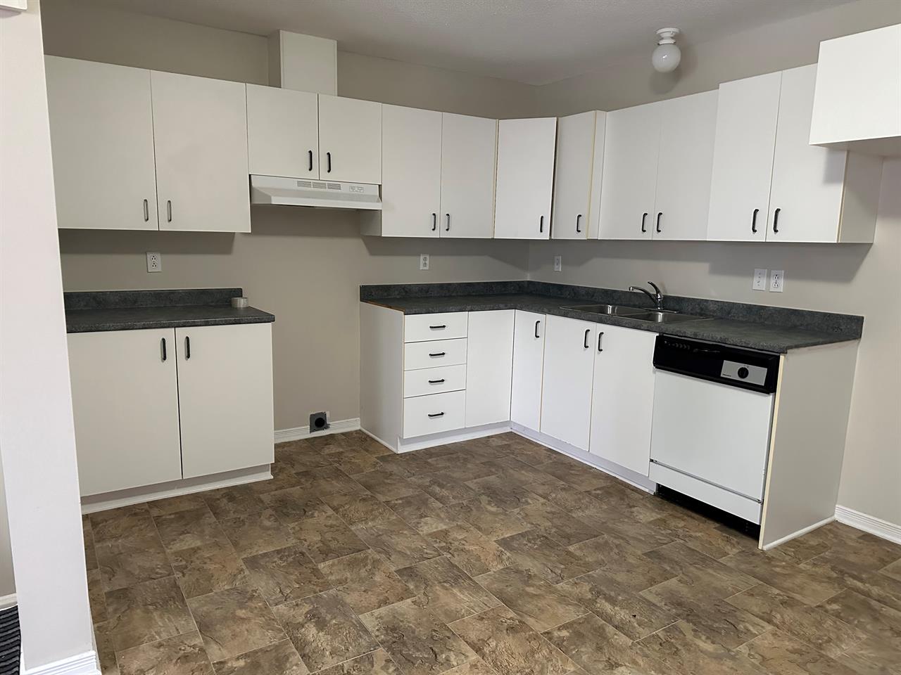 220 Rue De Malartic (Gatineau) Spacieux 4 1/2