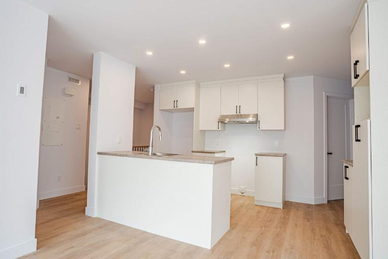 WOW! NOUVEL APPARTEMENT 4½ DISPONIBLE MAINTENANT