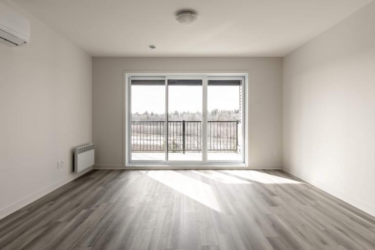MOIS GRATUIT - LACHUTE 5½ SEMI-MEUBLÉ À LOUER - 1ER JUILLET