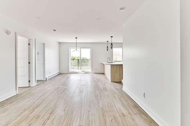 DÈS MAINTENANT - APPARTEMENT 5½ À LOUER À STE-JULIENNE