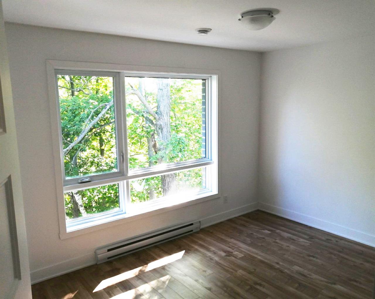 1 MOIS GRATUIT - APPARTEMENT 4½ À LOUER -JUILLET