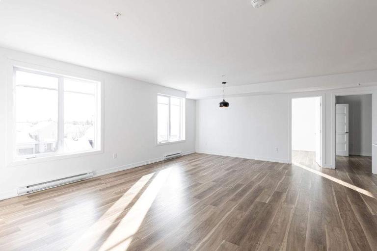 5½ APPARTEMENT À LOUER À LAVAL - JUILLET