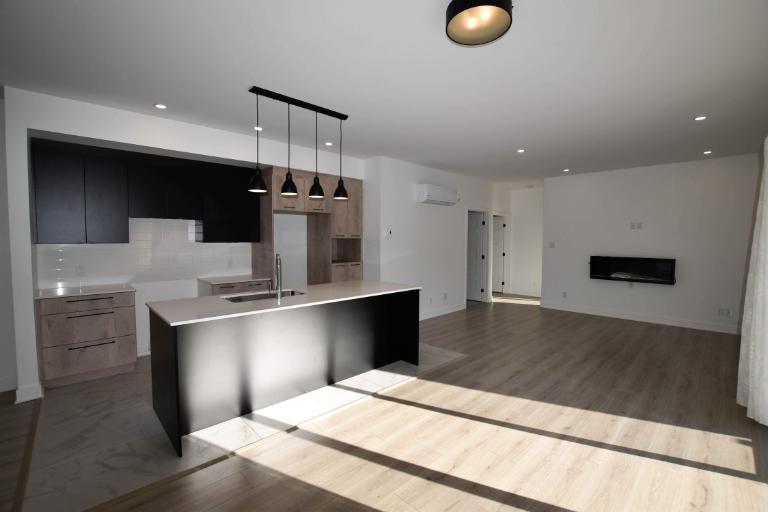 LUXUEUX CONDO À LOUER - 5½ À BLAINVILLE