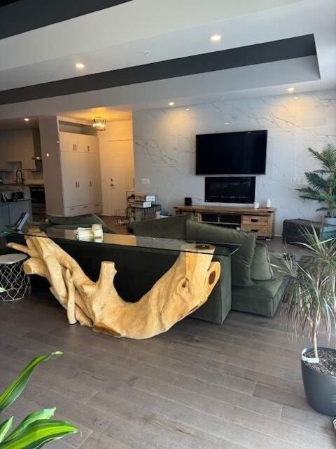 3 CH - 2 SDB - Laval - $3,650 /mo