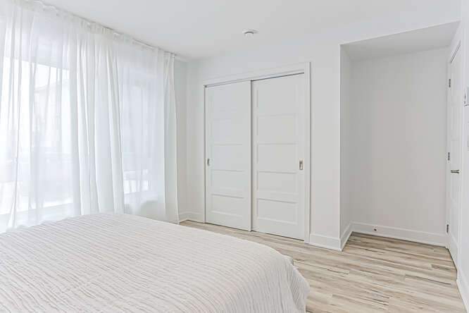 APPARTEMENT 4½ À JOLIETTE - 1127 PI. CARRÉ