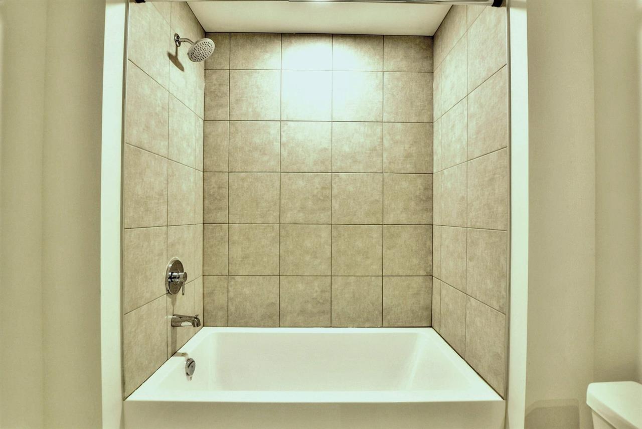 APPARTEMENT 5½ À LOUER - ST-JACQUES - DISPONIBLE EN JUILLET
