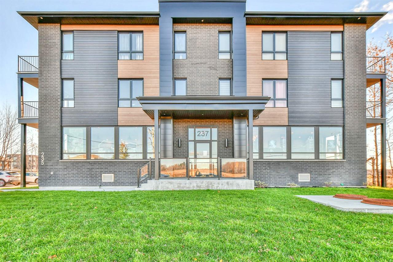 WOW! APPARTEMENT 5½ DISPONIBLE À SAINT-CHARLES
