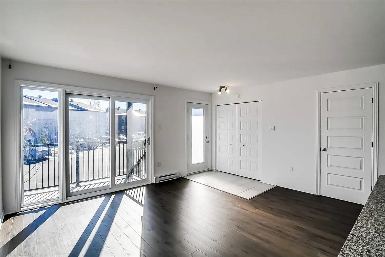 235 Rue De Liverpool (Hull) Tres Grand Appartement De 2 Chambres !