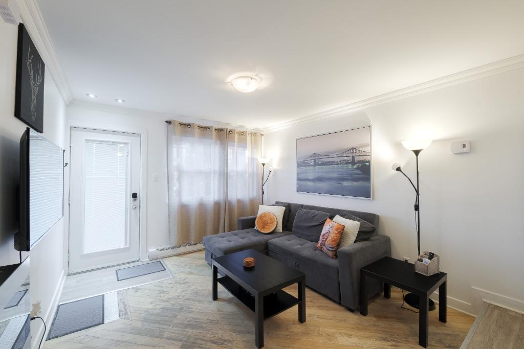 RDC 3 ½ à louer – Style Condo, près métro Joliette - Av. Valois