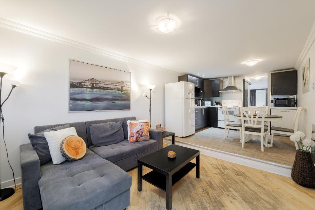 RDC 3 ½ à louer – Style Condo, près métro Joliette - Av. Valois