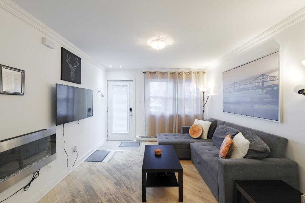 RDC 3 ½ à louer – Style Condo, près métro Joliette - Av. Valois