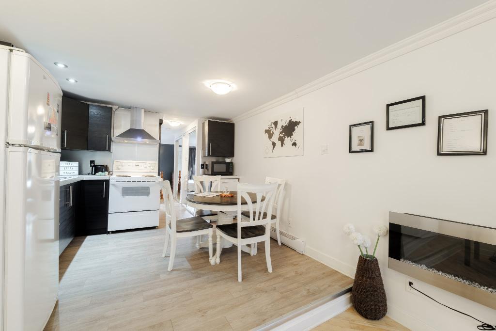 RDC 3 ½ à louer – Style Condo, près métro Joliette - Av. Valois