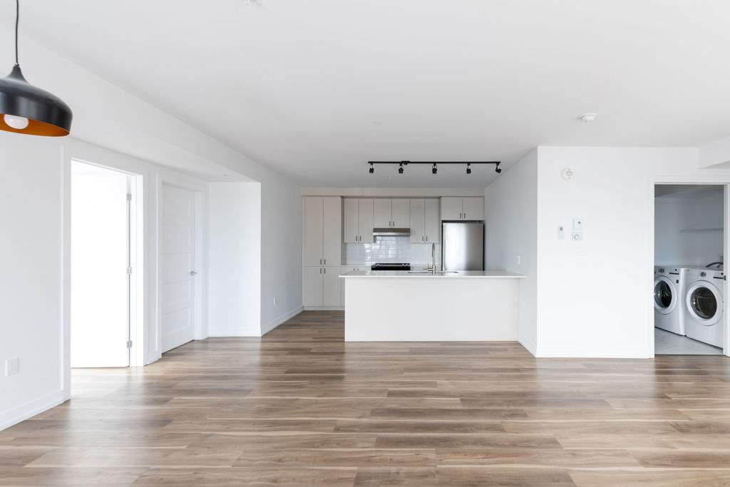 5½ APPARTEMENT À LOUER À LAVAL - JUILLET