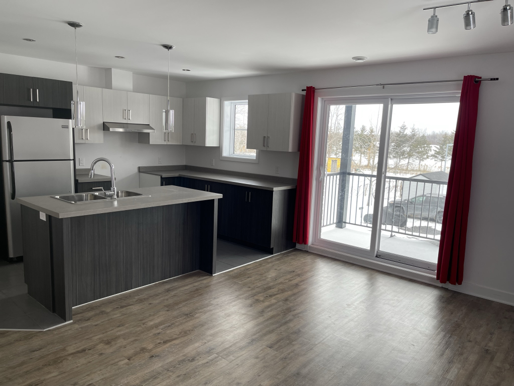 Condo 4 1/2 A Louer