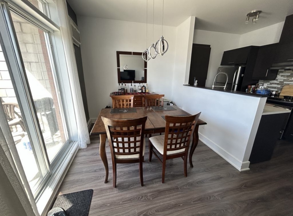TRÈS BEAU CONDO 3 1/2 À LOUER