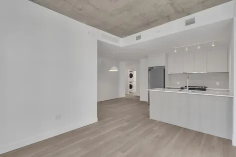 1 room apartment of 104 m² in Montreal