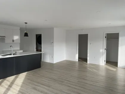 5 rooms apartment of 158 m² in Sherbrooke