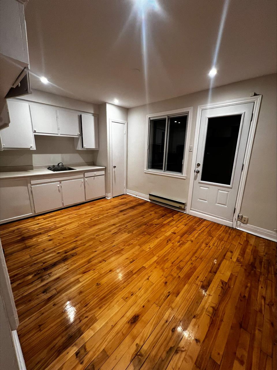 1 CH - 1 SDB - Montréal - $1,325 /mo