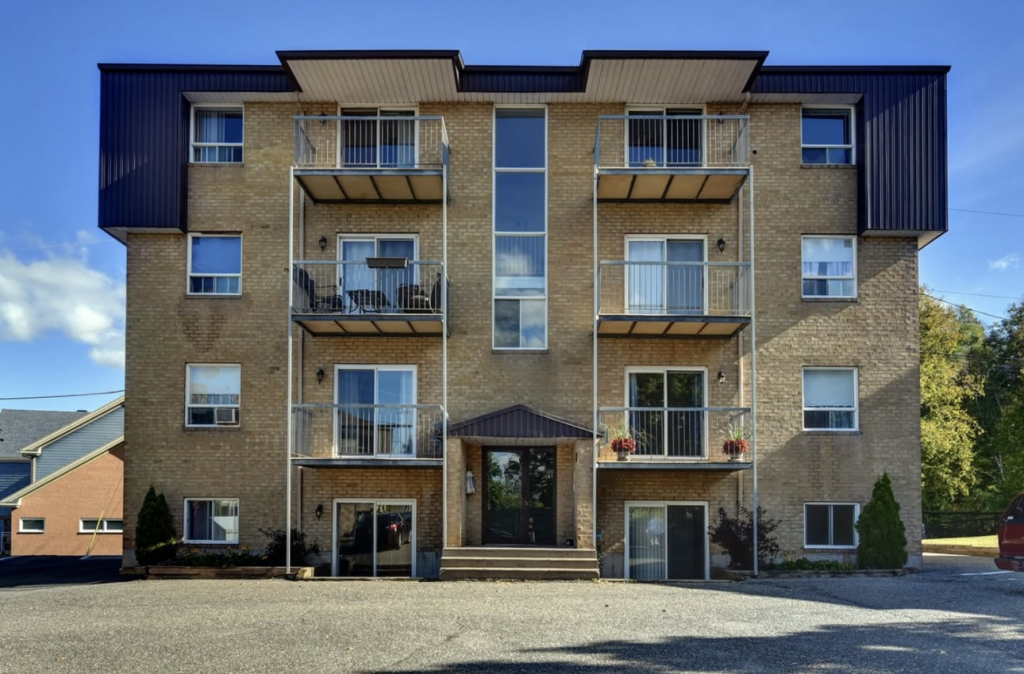Appartement 4 1/2 - 1er Août - Lévis