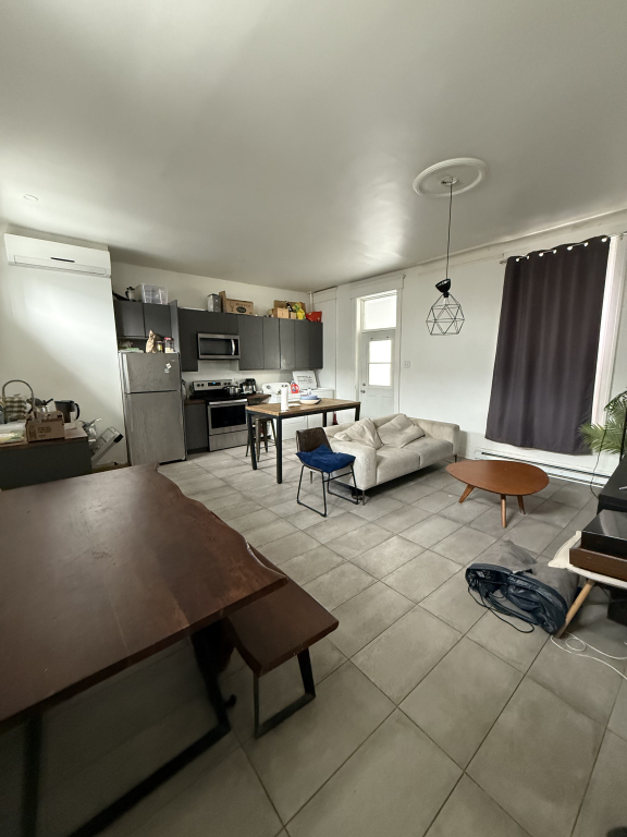 Little Burgundy - 3 Bedrooms - July 1