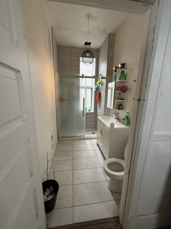 Little Burgundy - 3 Bedrooms - July 1