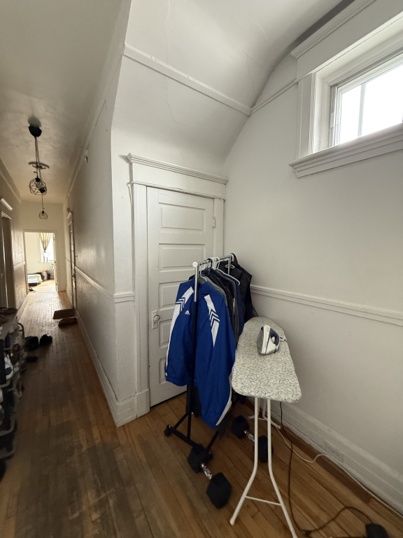 Little Burgundy - 3 Bedrooms - July 1