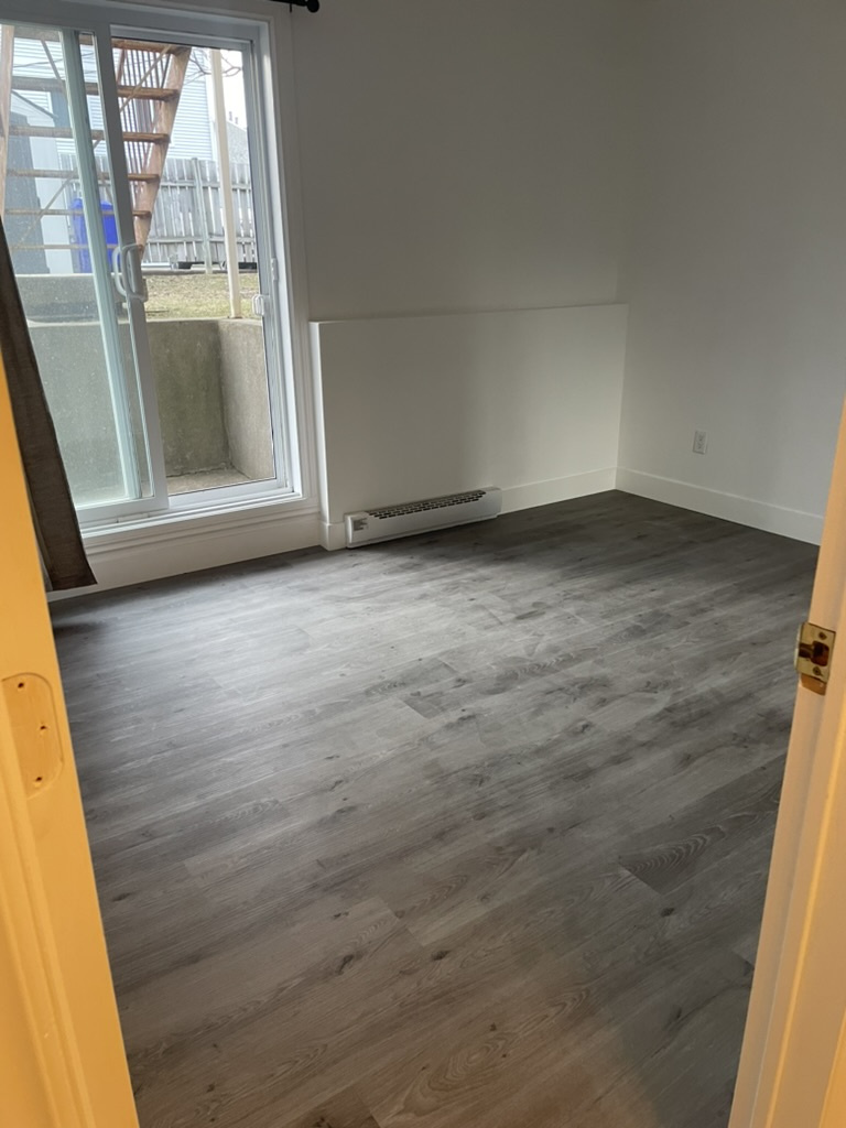 CONDO 4 1/2 À LOUER/TO RENT