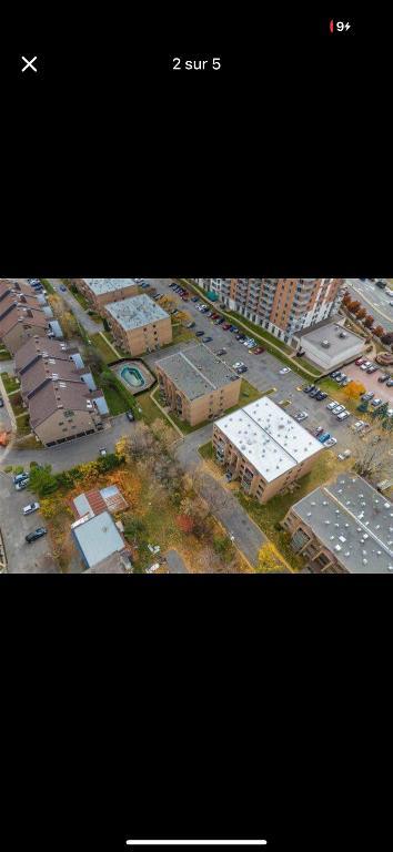 📢 condo à louer – Laval (près de Carrefour Laval) Beau 4 ½ à louer (2 chambres + salon), situé à Laval, à quelques minutes du Carrefour Laval.