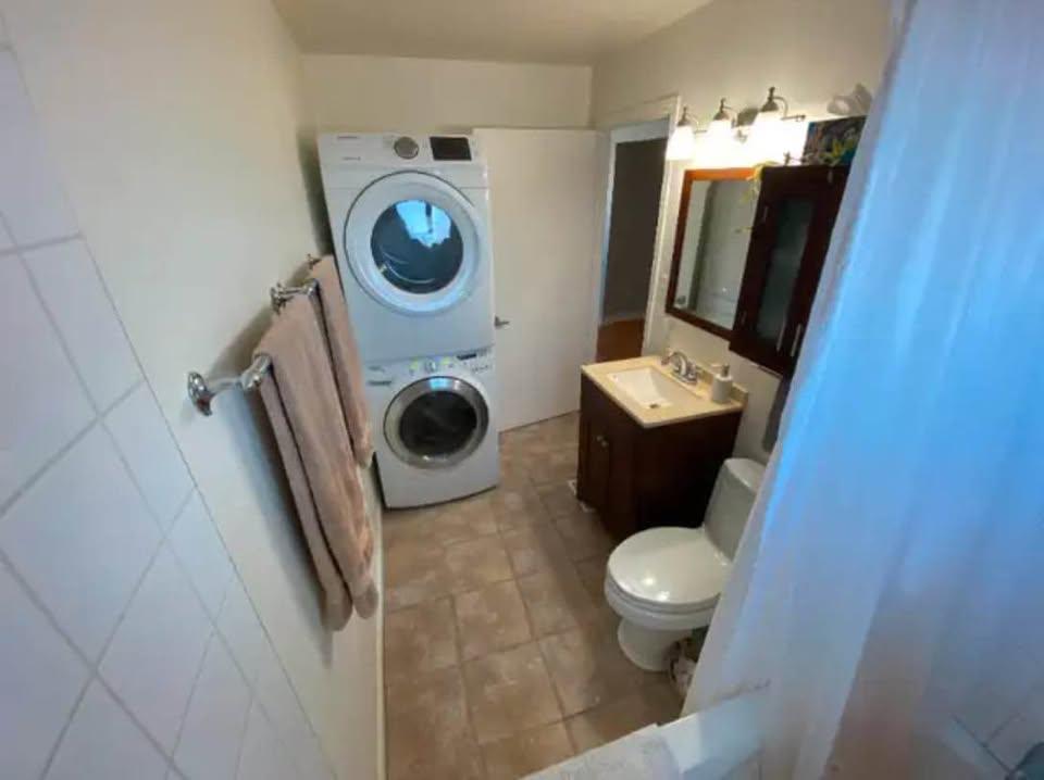 Appartement 4 1/2 à louer (chauffé/éclairé)