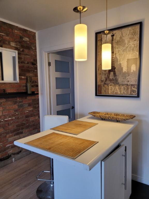 Appartement 3.5 rénové, chic et urbain – À deux pas de la rivière Saint-Maurice !