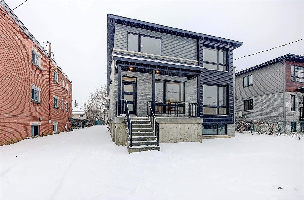 Grande Maison De Ville Sur 3 étages 3CAC 1384 P2 - Disponible